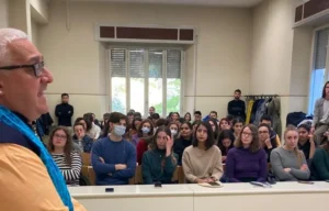 Hinduismo, paz y sostenibilidad, en la Universidad de Parma
