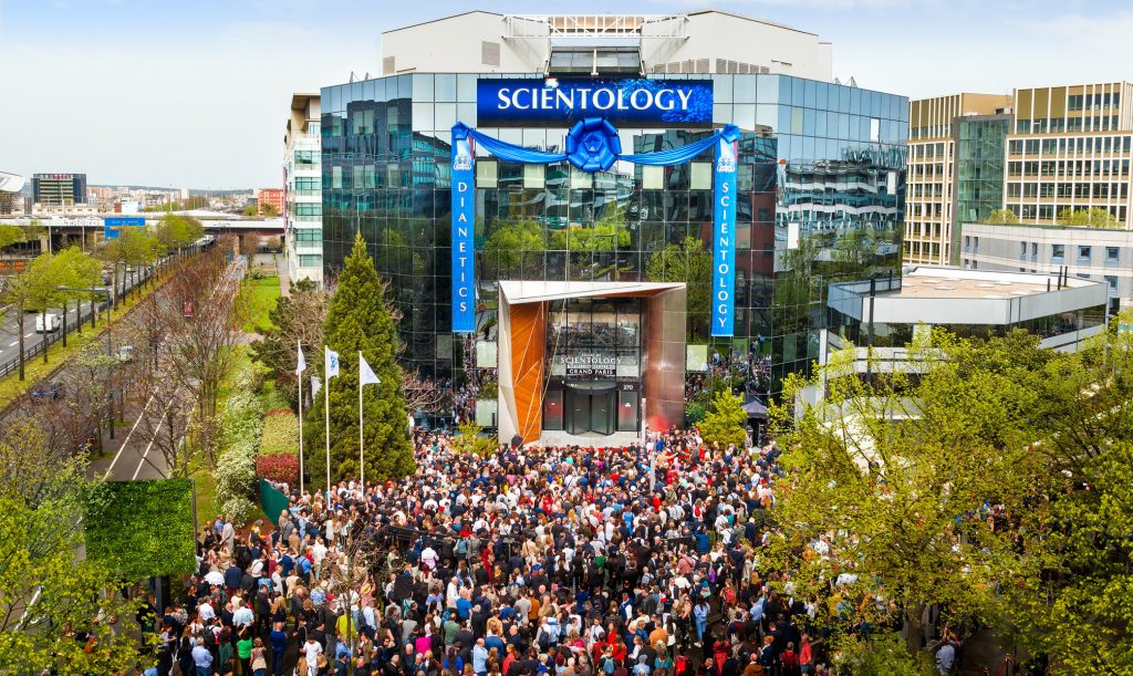 Francia, la Iglesia de Scientology inaugura su lugar de culto más grande en Europa