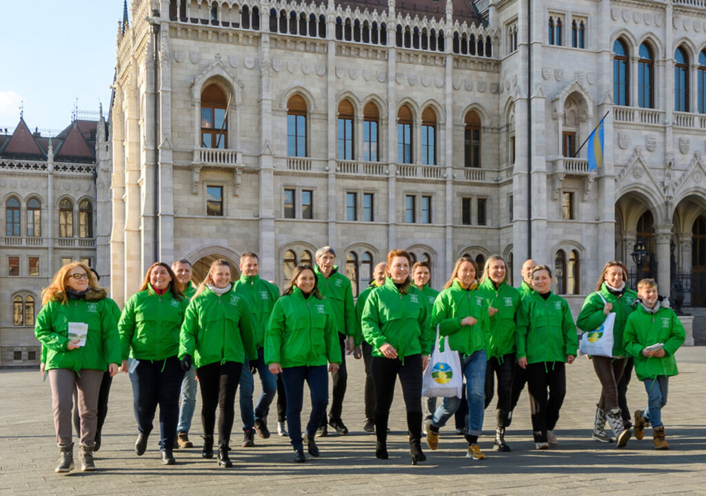 Una pareja húngara lidera el renacimiento nacional de los valores morales con un documental galardonado en la TV de Scientology