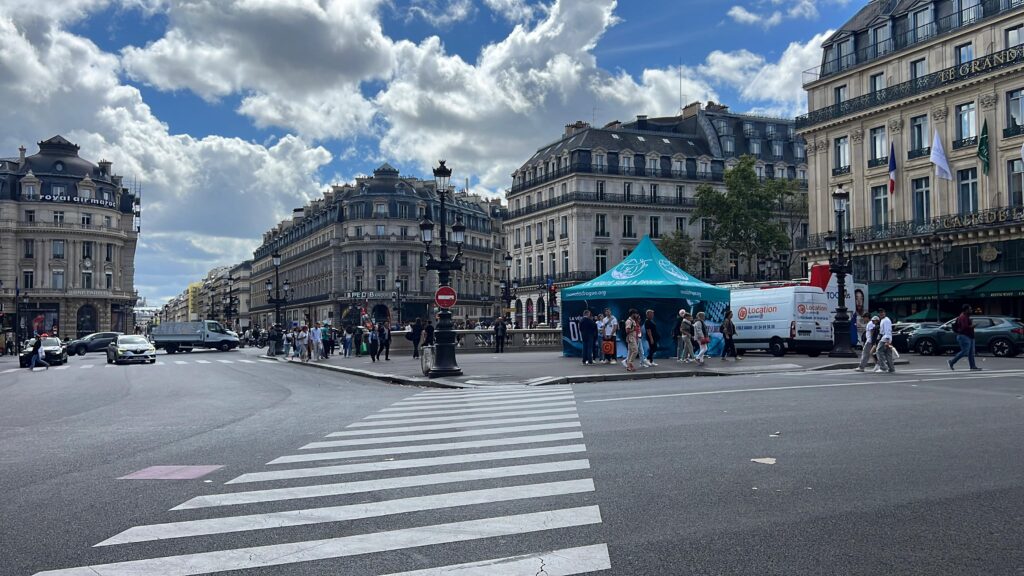 Los Scientologists se movilizan en toda Francia en una campaña comunitaria contra las drogas