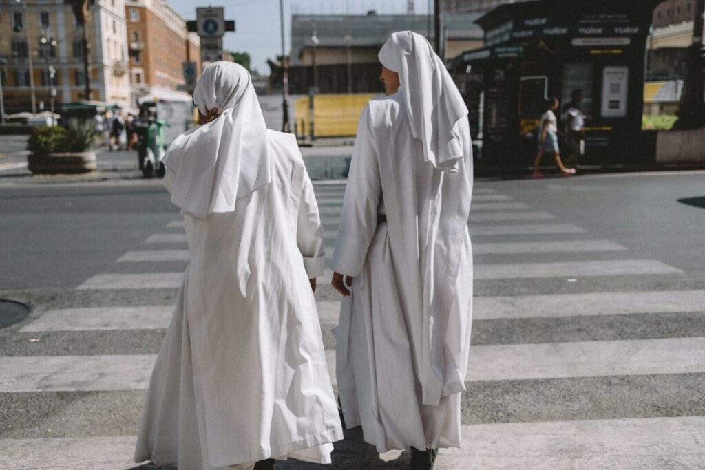 Abayas, colegios y laicidad: hasta dónde llega Francia en materia de expresión religiosa