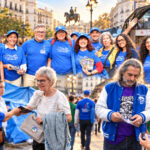 Voluntarios de Scientology llevan la educación en derechos humanos a las calles de Madrid en medio del debate sobre la vivienda